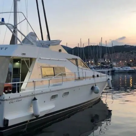 Sejour Insolite A Bord D'un Yacht A Vecchio * Porto Vecchio