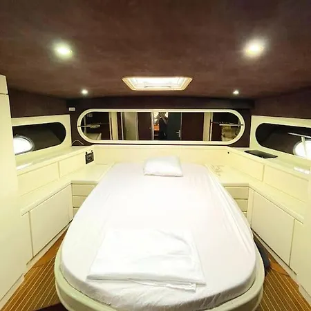 Sejour Insolite A Bord D'un Yacht A Vecchio Porto-Vecchio (Corsica)